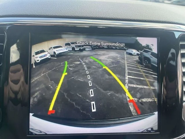 Used 2020 White Jeep Altitude image 31