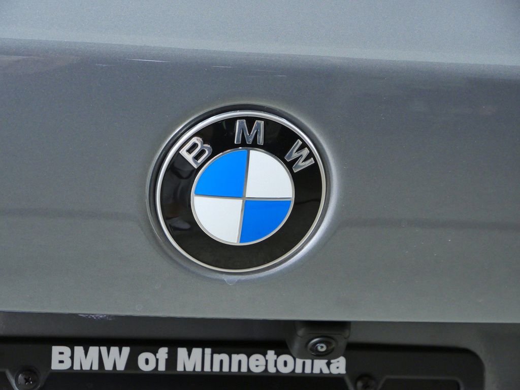 New 2026 Skyscraper Grey Metallic BMW xDrive40i image 13