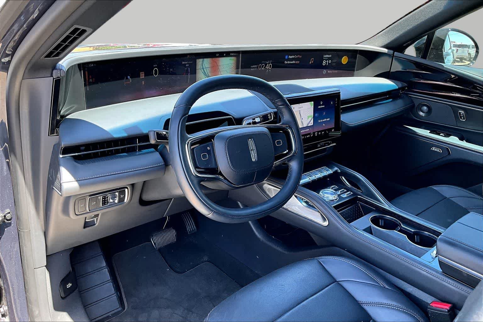 Used 2024 Blue Panther Lincoln Premiere image 17
