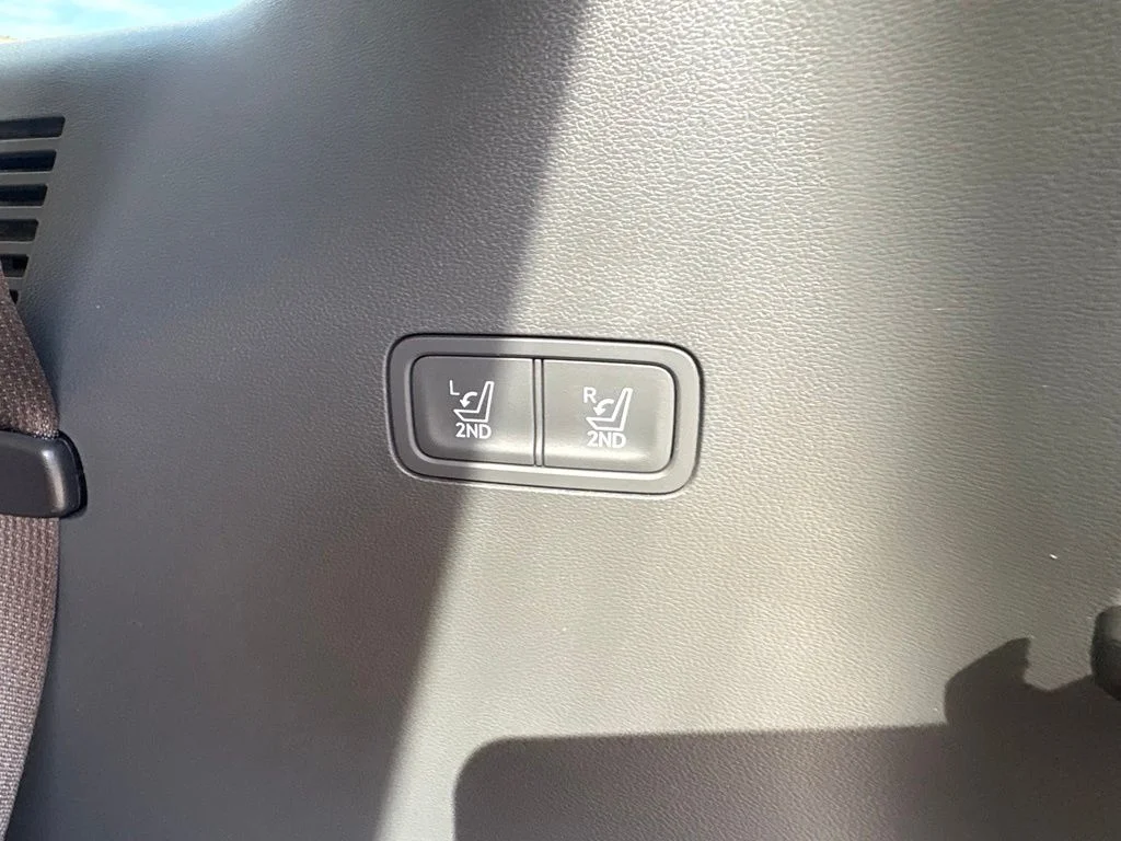New 2027 Silver Hyundai SEL image 20