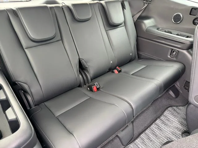 New 2026 ICE SILVER METALLIC Subaru Limited 7-Passenger image 24