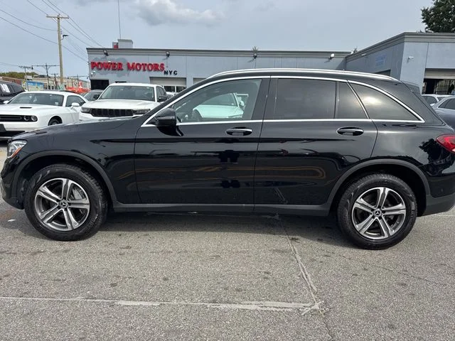 Used 2021  Mercedes-Benz GLC 300 image 2