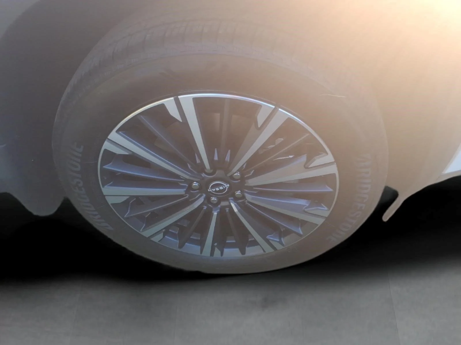 New 2026 Everest White Pearl TriCoat Nissan Platinum image 4