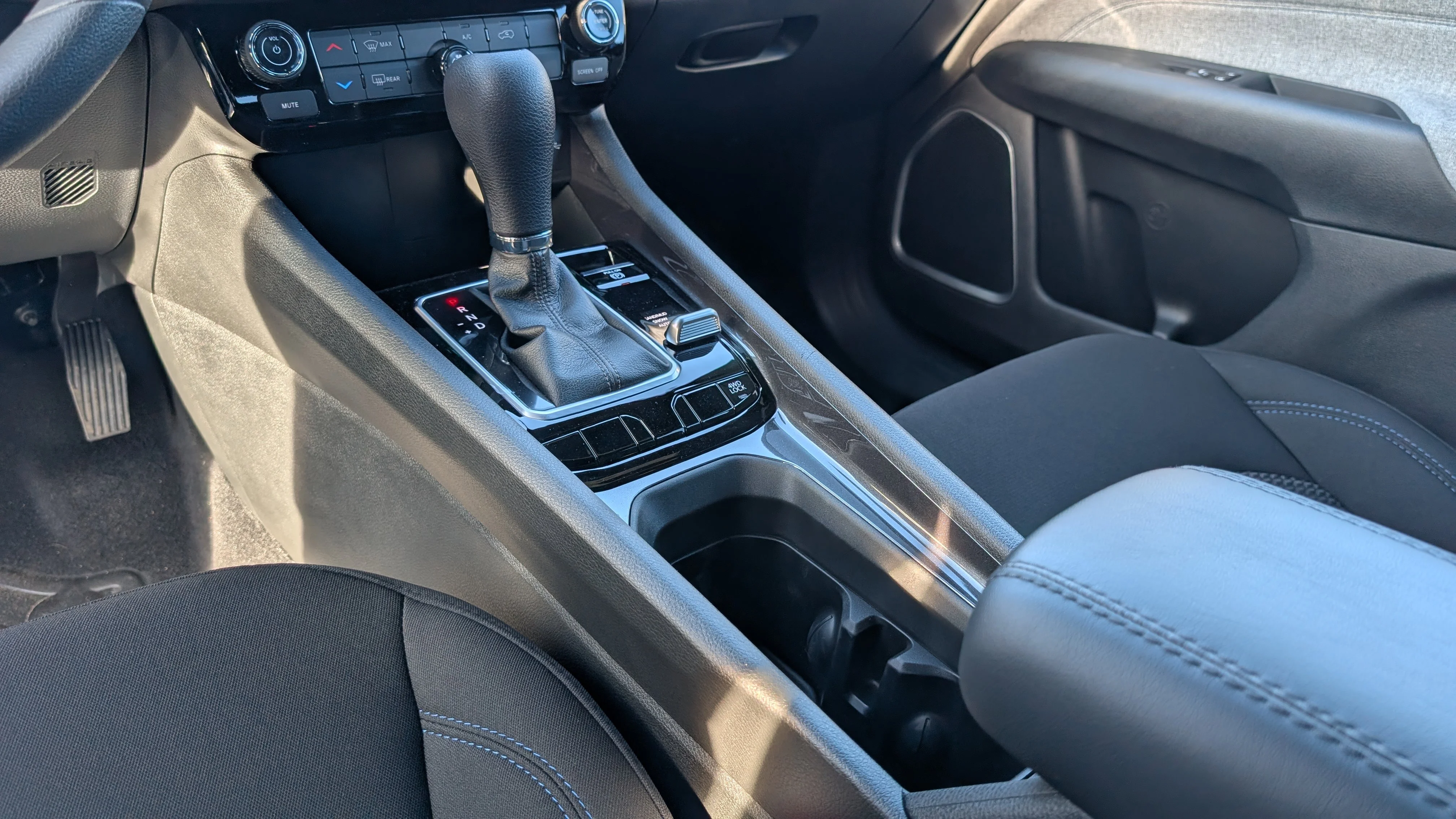 New 2026 Laser Blue Pearl Jeep Sport image 29