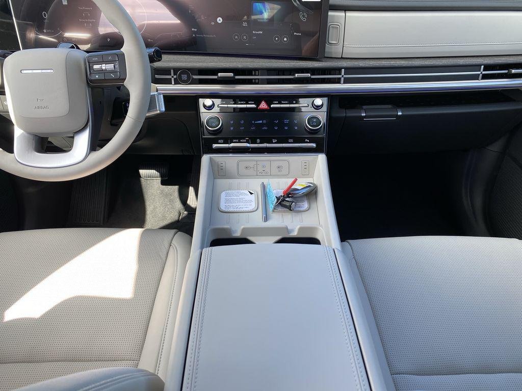 New 2026 Ecotronic Gray Hyundai Limited FWD image 15