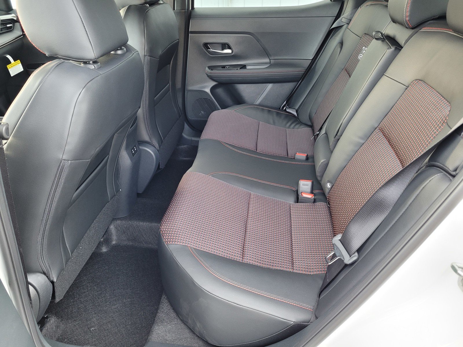 2025 Nissan Kicks SR - Photo 7