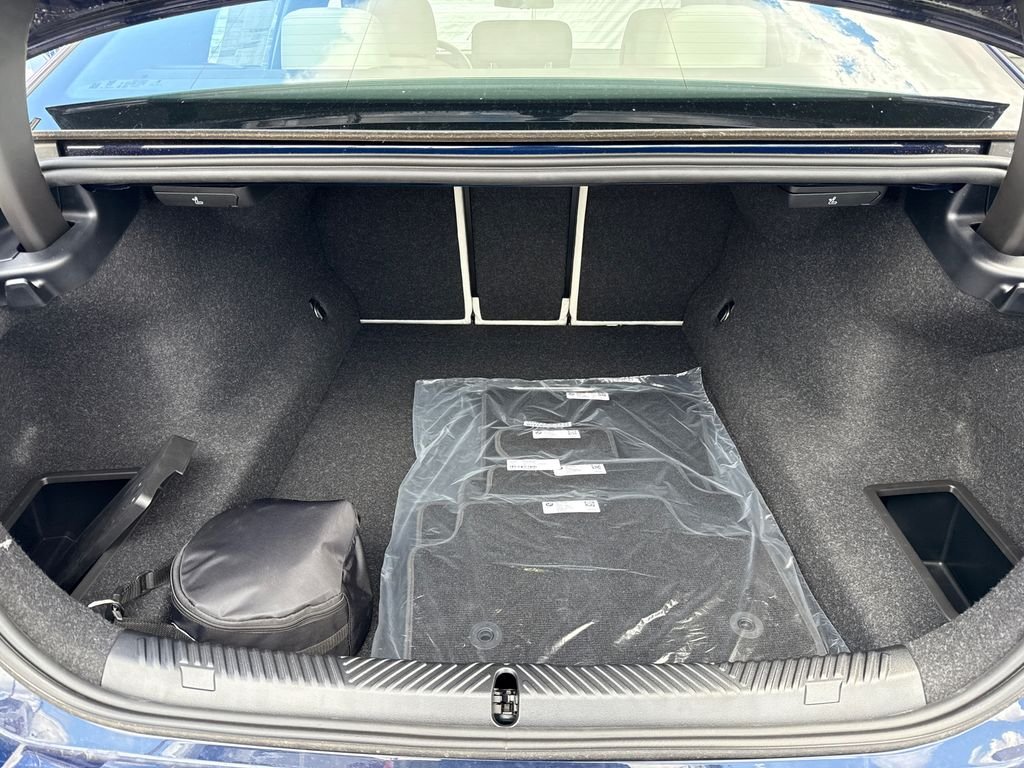 2026 BMW 5 Series 530i - Photo 10
