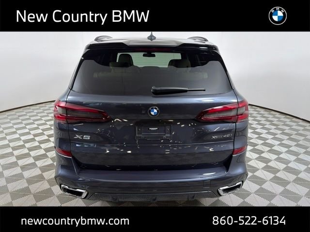 Used 2021 Arctic Grey Metallic BMW xDrive40i image 6