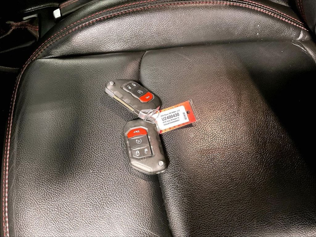 Used 2019 Black Jeep Unlimited Rubicon image 29