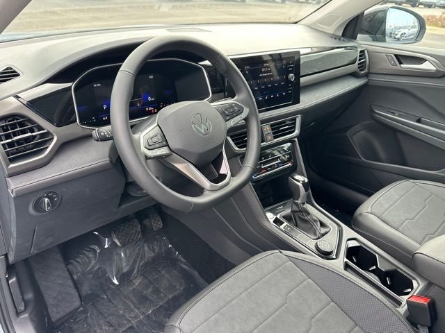 New 2026 Monument Gray W/Deep Black Roof Volkswagen 1.5T SE Black image 34