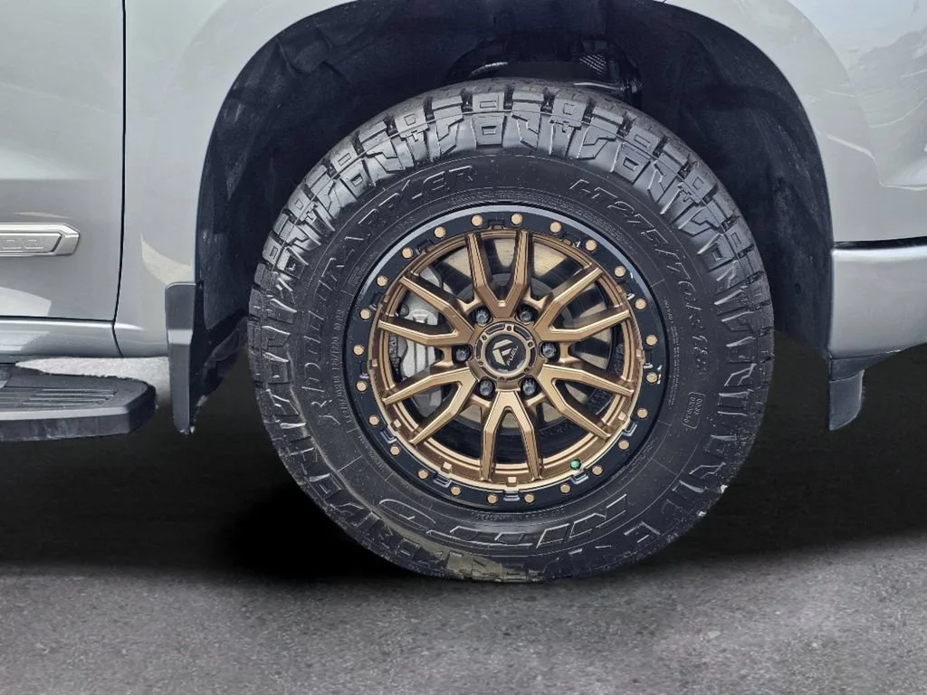 Used 2025 Sterling Gray Metallic Chevrolet High Country image 6