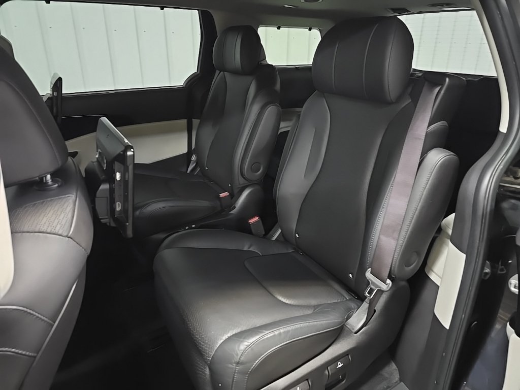 Used 2022 Gray Kia SX Prestige image 32