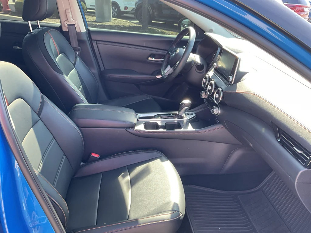 Used 2023 Electric Blue Metallic/Super Black Nissan SR image 12