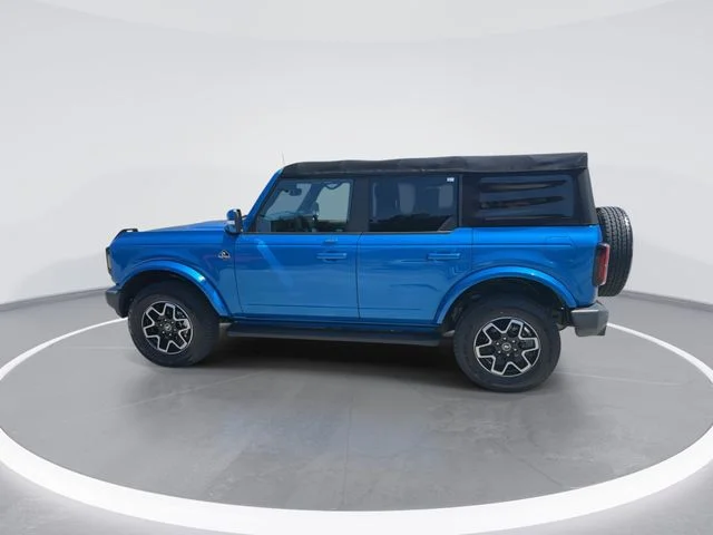 Used 2022 Blue Ford Outer Banks image 4