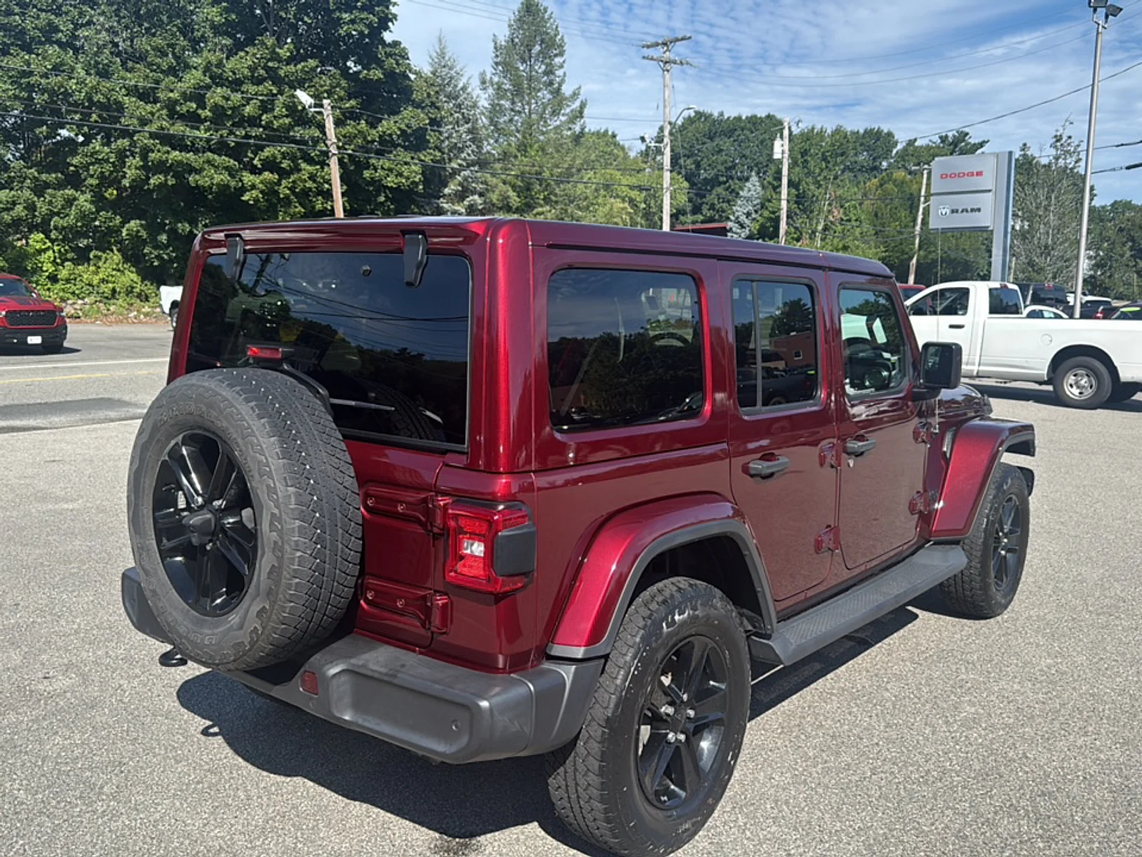 Used 2021 Snazzberry Pearlcoat Jeep Sahara Altitude 4x4 image 5