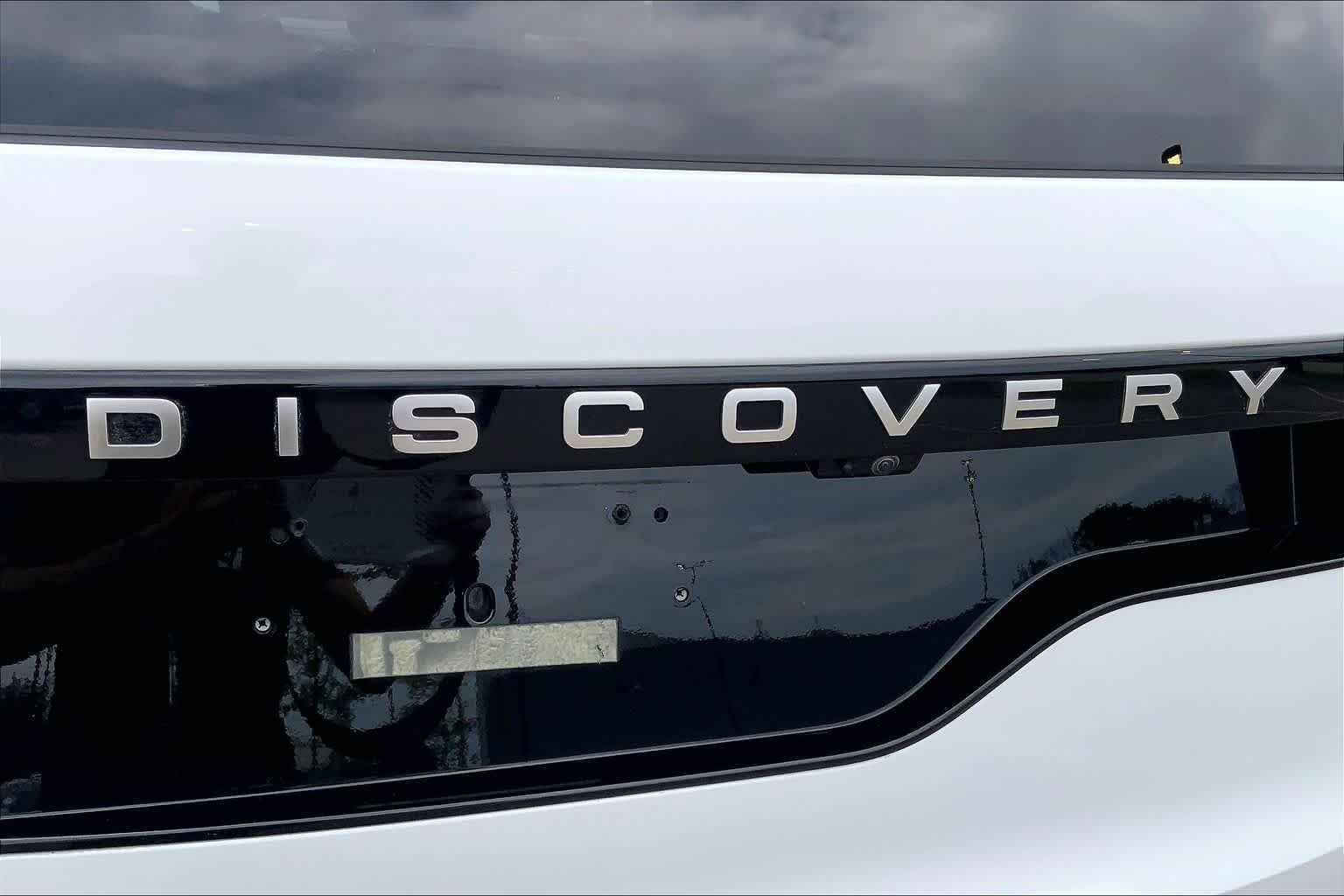 Used 2024 Fuji White Land Rover S image 33