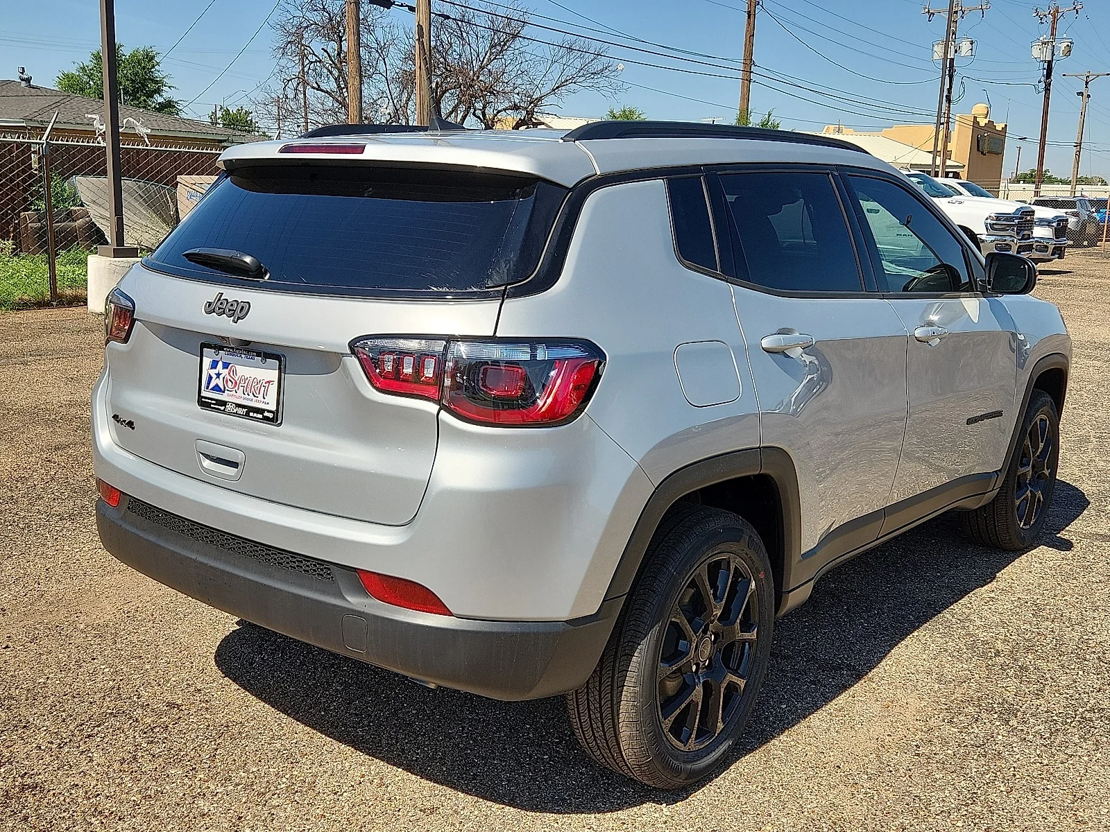 New 2026 Silver Jeep LATITUDE ALTITUDE 4X4 image 4