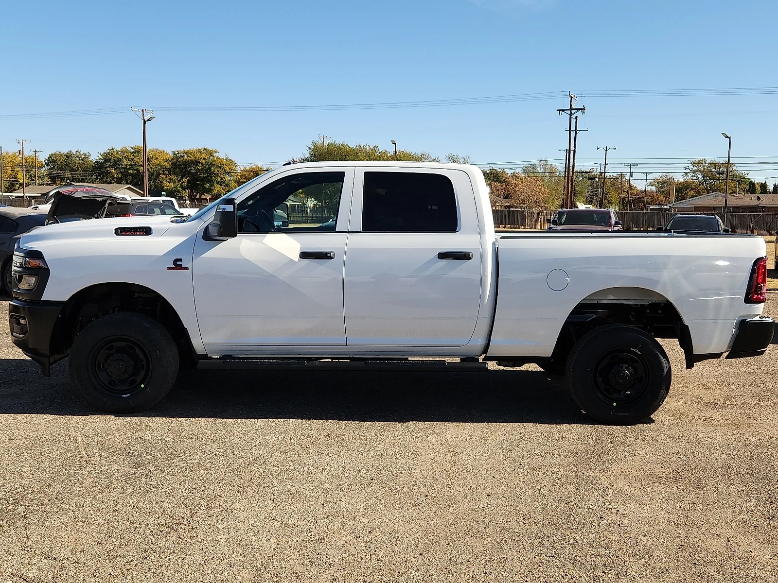 New 2026 PW7 Bright Whit Ram TRADESMAN CREW CAB 4X4 6