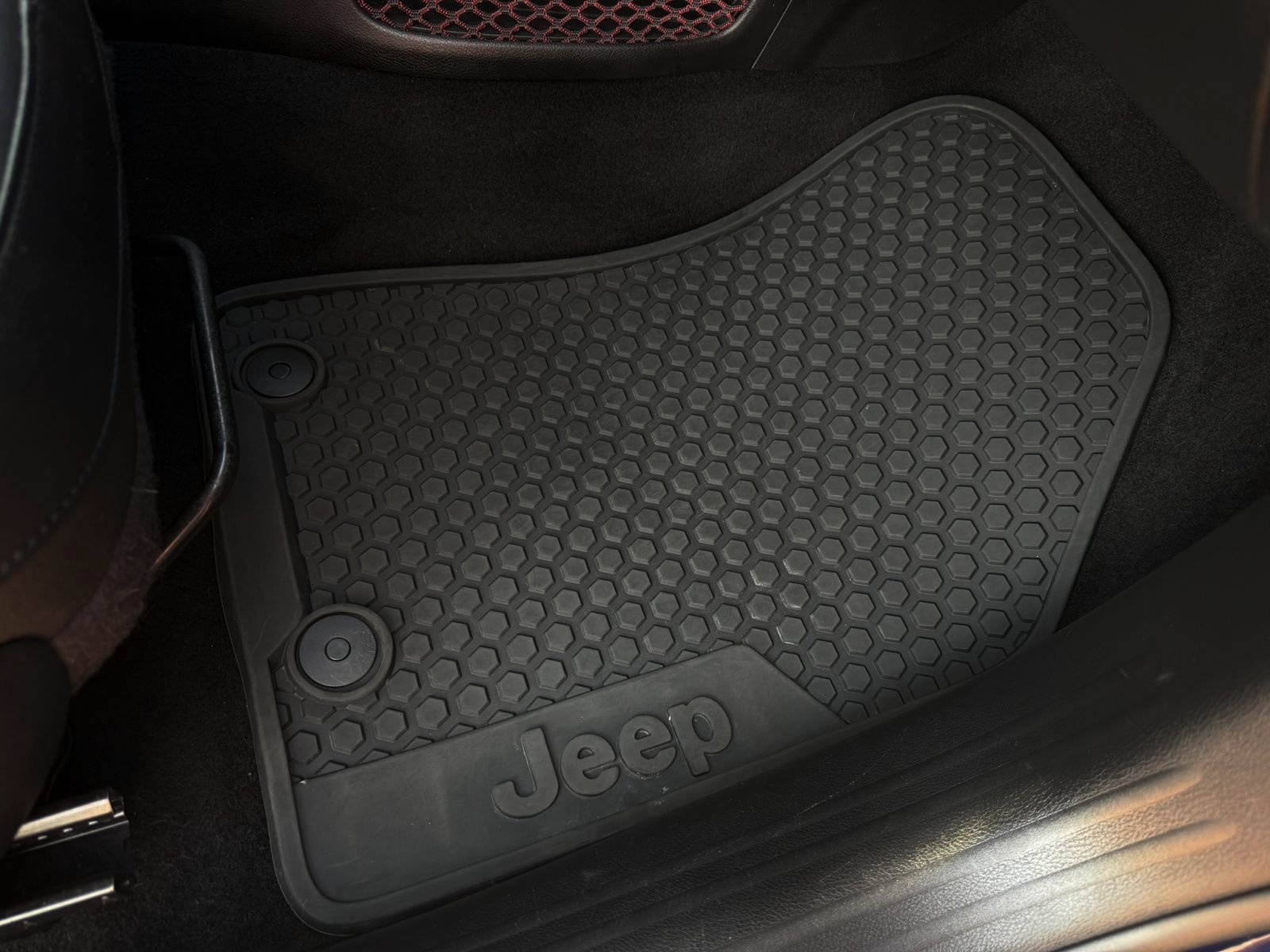 Used 2019 Jazz Blue Pearlcoat Jeep Trailhawk image 14