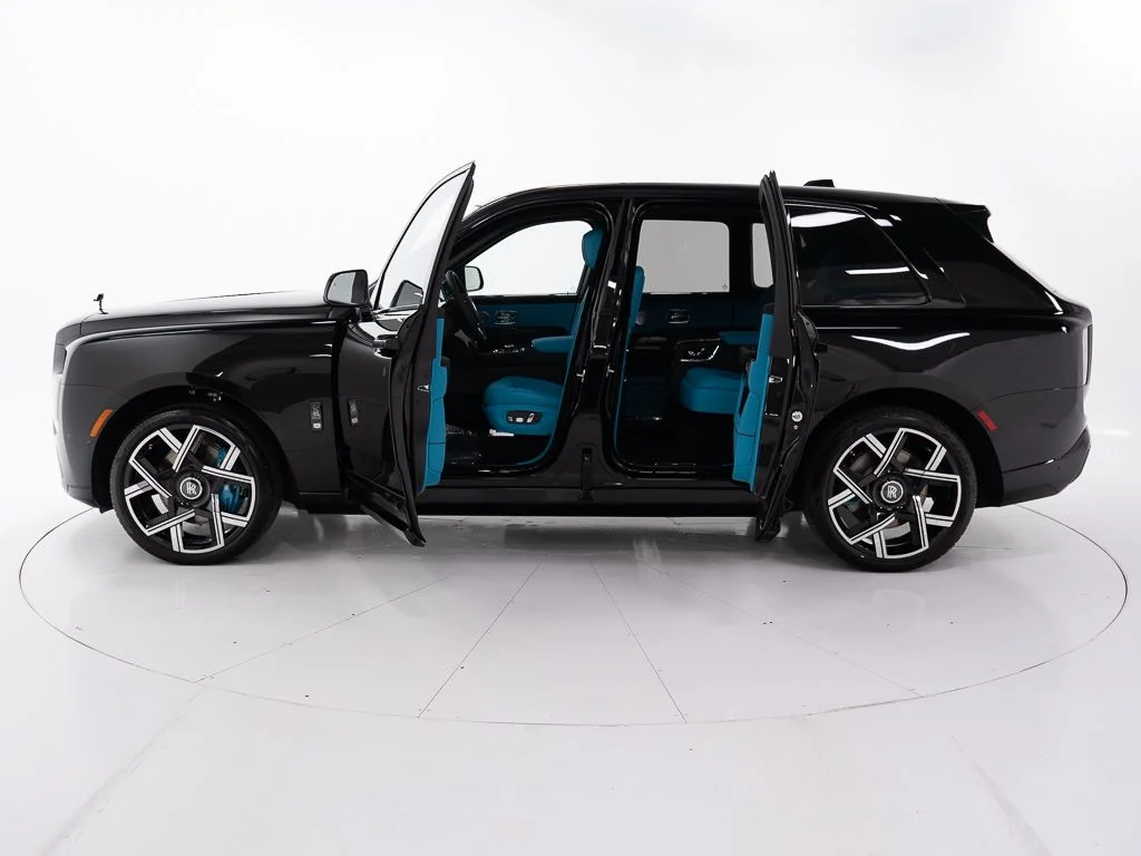 New 2026 Black Diamond Rolls-Royce  image 9