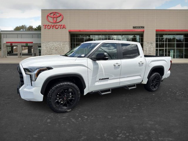 2024 Toyota Tundra 4WD SR5