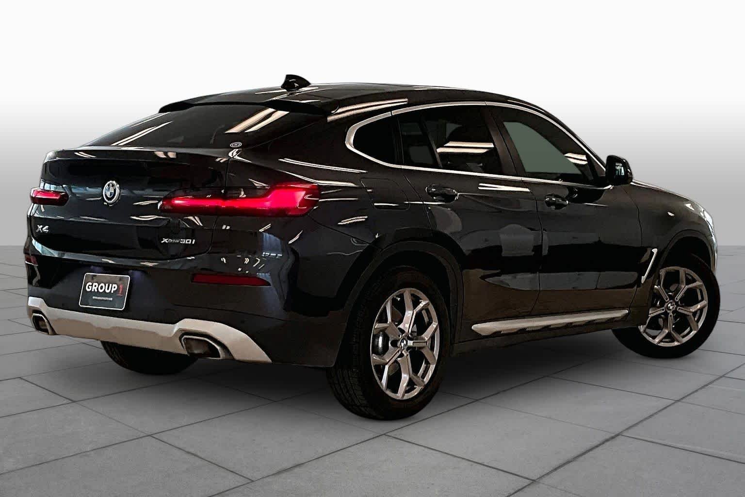 Used 2022 Dark Graphite Metallic BMW xDrive30i image 11