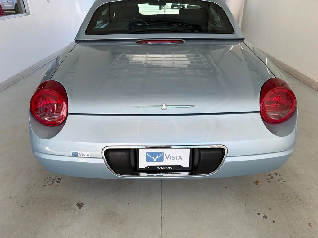Used 2004 Light Ice Blue Metallic Ford Base image 9