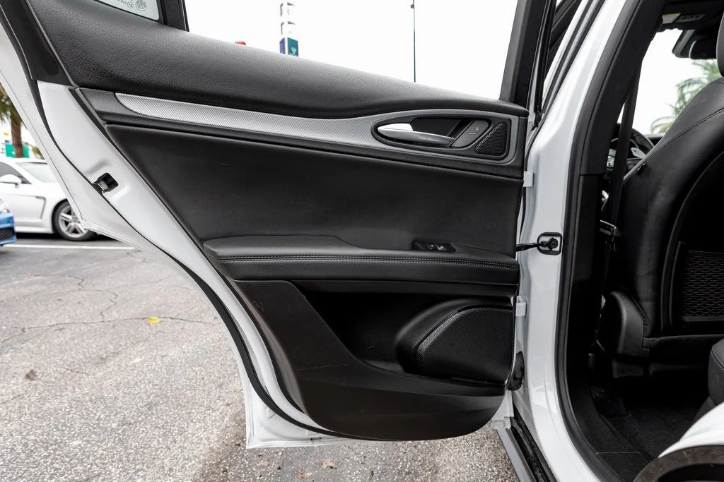 2024 Alfa Romeo Stelvio Veloce - Photo 29