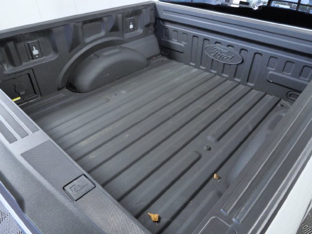 Used 2023 White Ford XLT image 10
