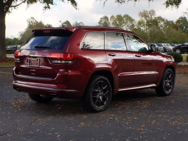 Used 2019 Red Jeep Limited image 3