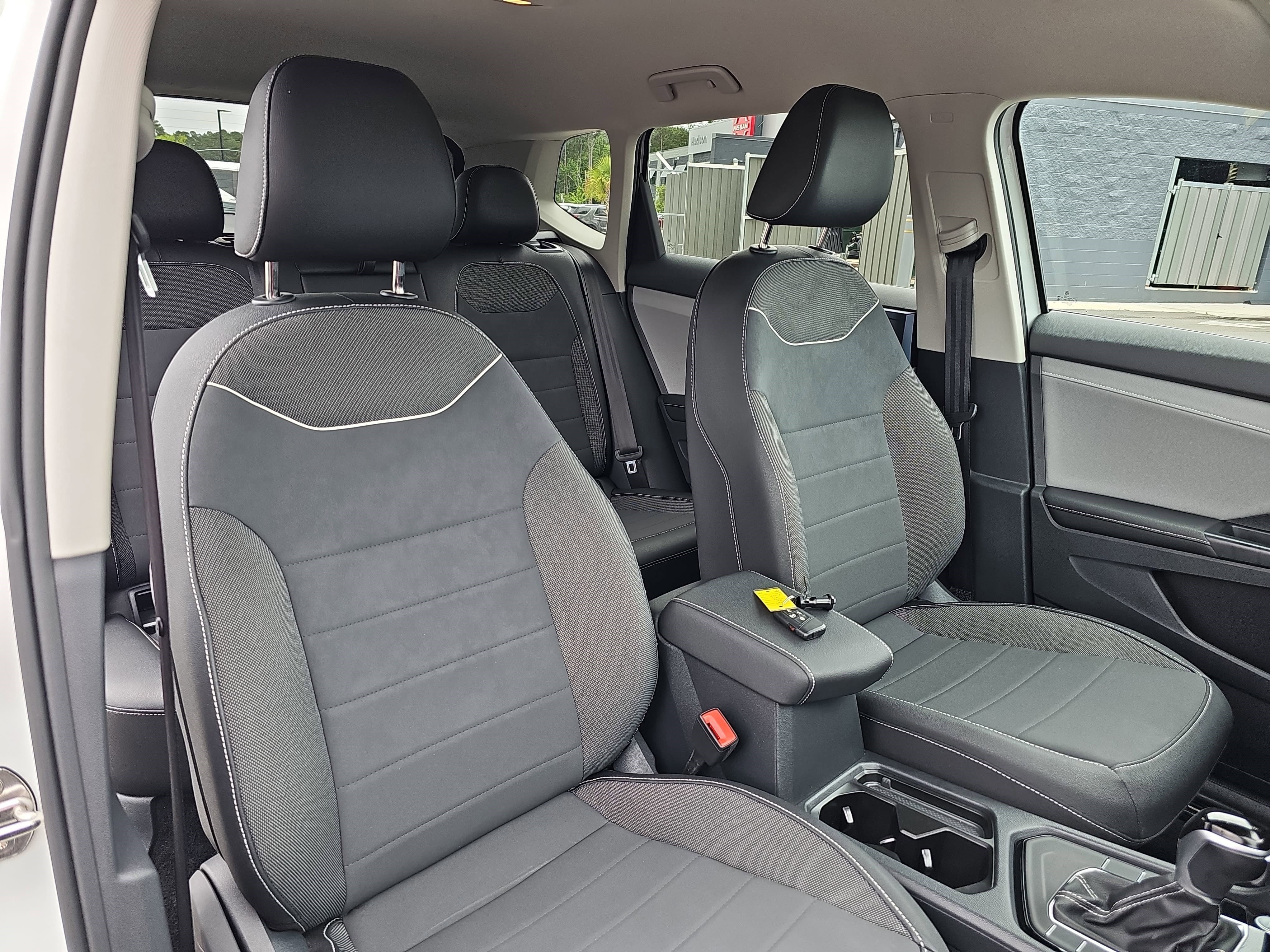 2024 Volkswagen Taos SE - Photo 10