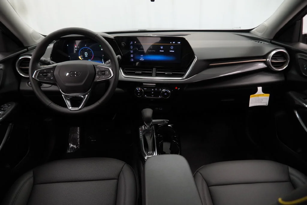 New 2026 Mosaic Black Metallic Chevrolet ACTIV image 3