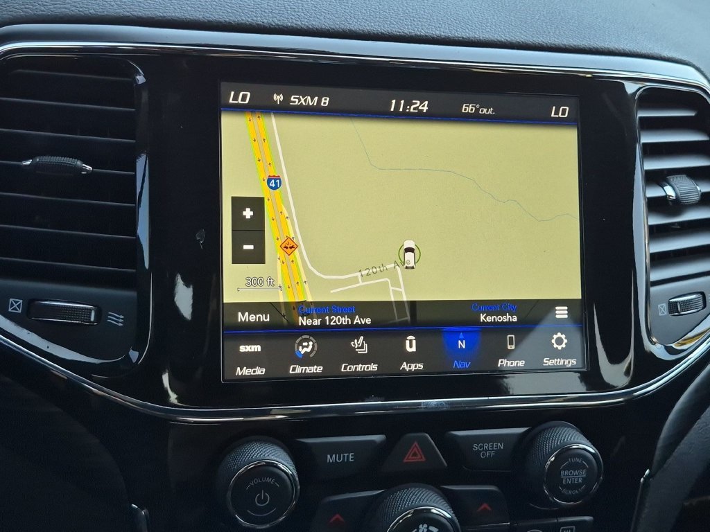 Used 2022 White Jeep Laredo X image 20