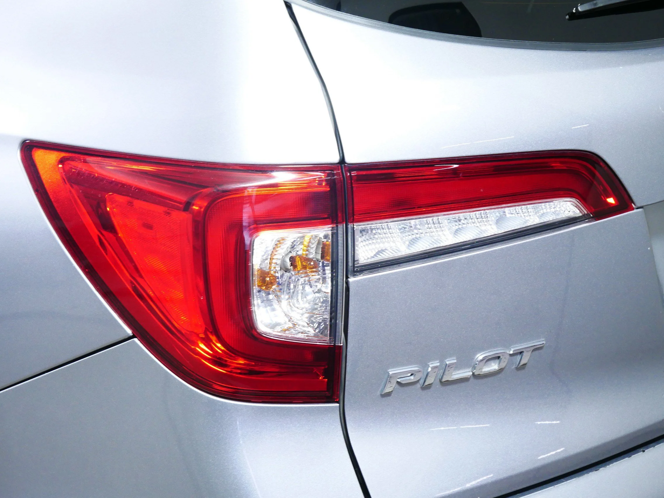 2022 Honda Pilot Touring - Photo 17