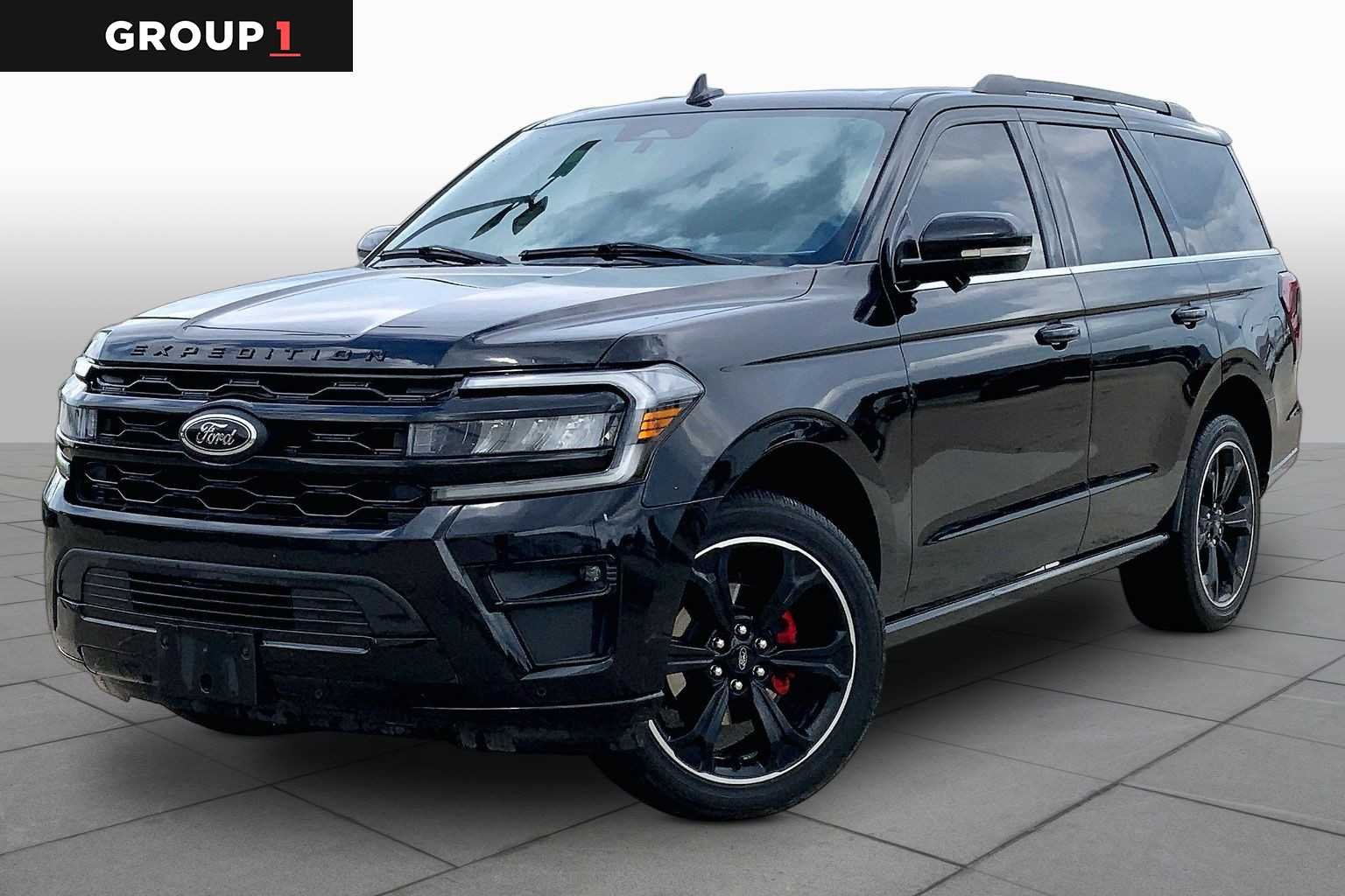 2022 Ford Expedition Limited's photo