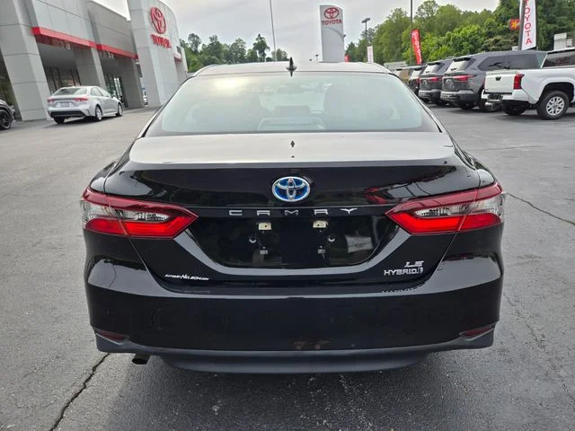 Used 2022 Black Toyota LE image 7