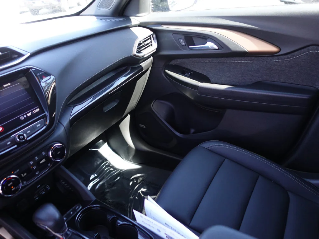 Used 2022 Blue Glow Metallic Chevrolet ACTIV image 21