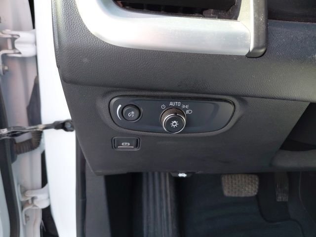 Used 2024 White GMC SLE image 14
