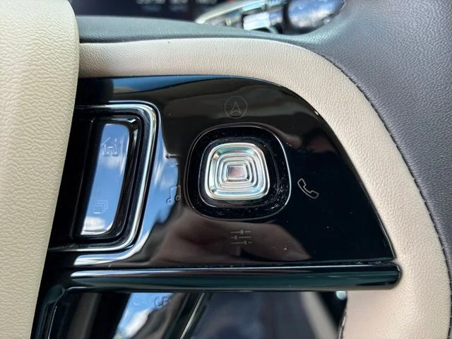 Used 2024 Pristine White Lincoln Premiere image 31