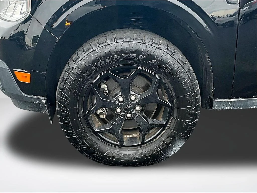 Used 2022 Black Ford XLT image 9