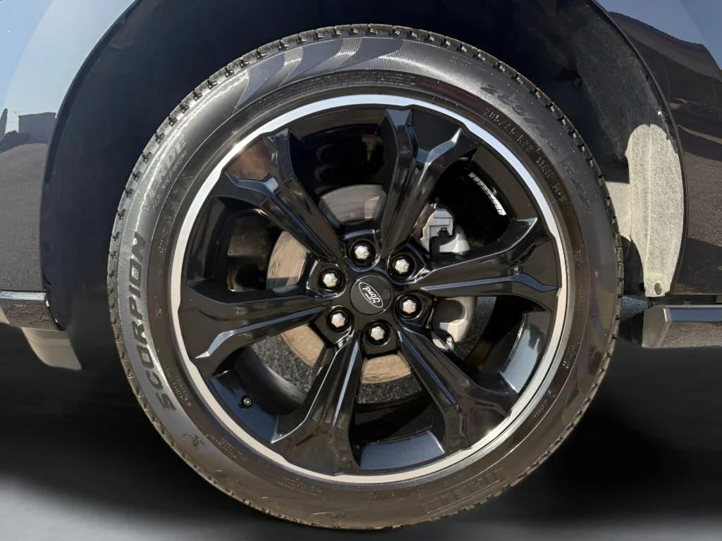 Used 2024  Ford Limited image 39