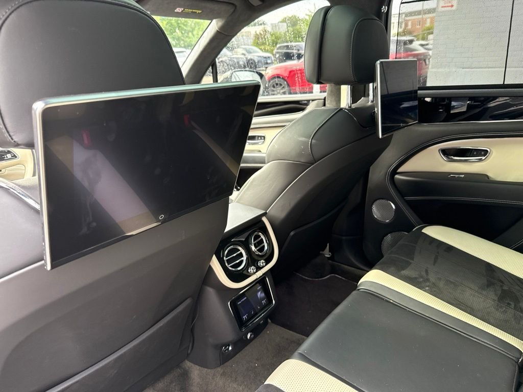 Used 2022 Black Bentley S image 16
