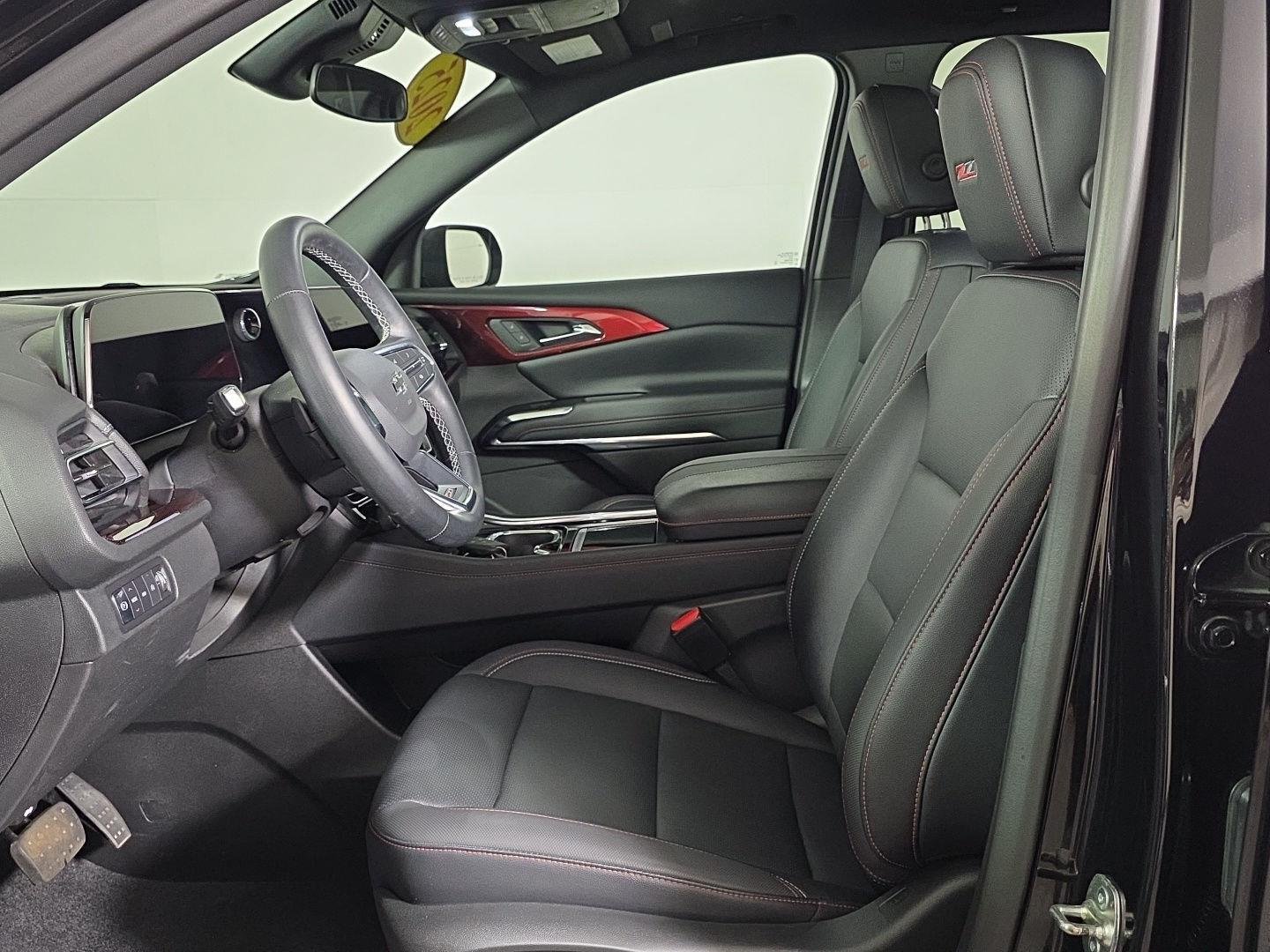 Used 2025 Mosaic Black Metallic Chevrolet AWD Z71 image 16