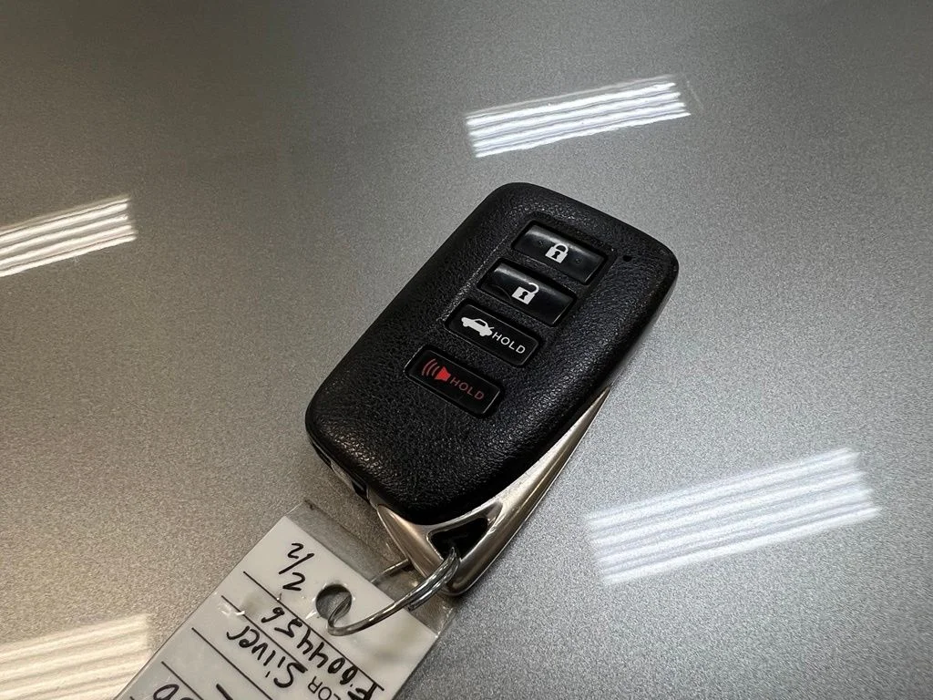 Used 2015 Silver Lexus 350 image 33