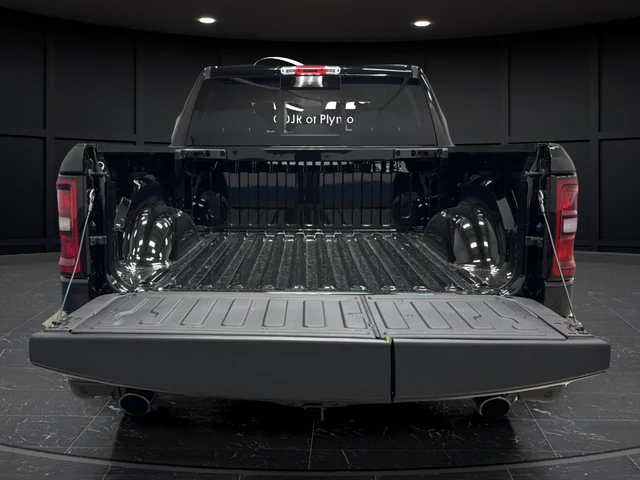 New 2026 Diamond Black Crystal Pearl-Coat Exterior Paint RAM Big Horn/Lone Star image 26