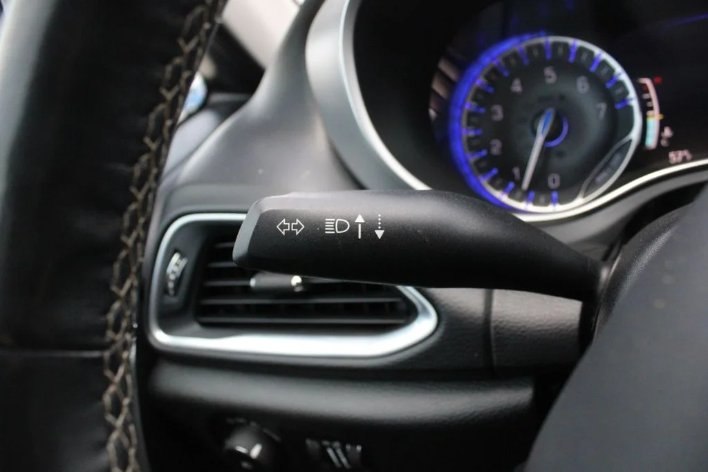 Used 2019 Black Chrysler Touring L Plus image 10