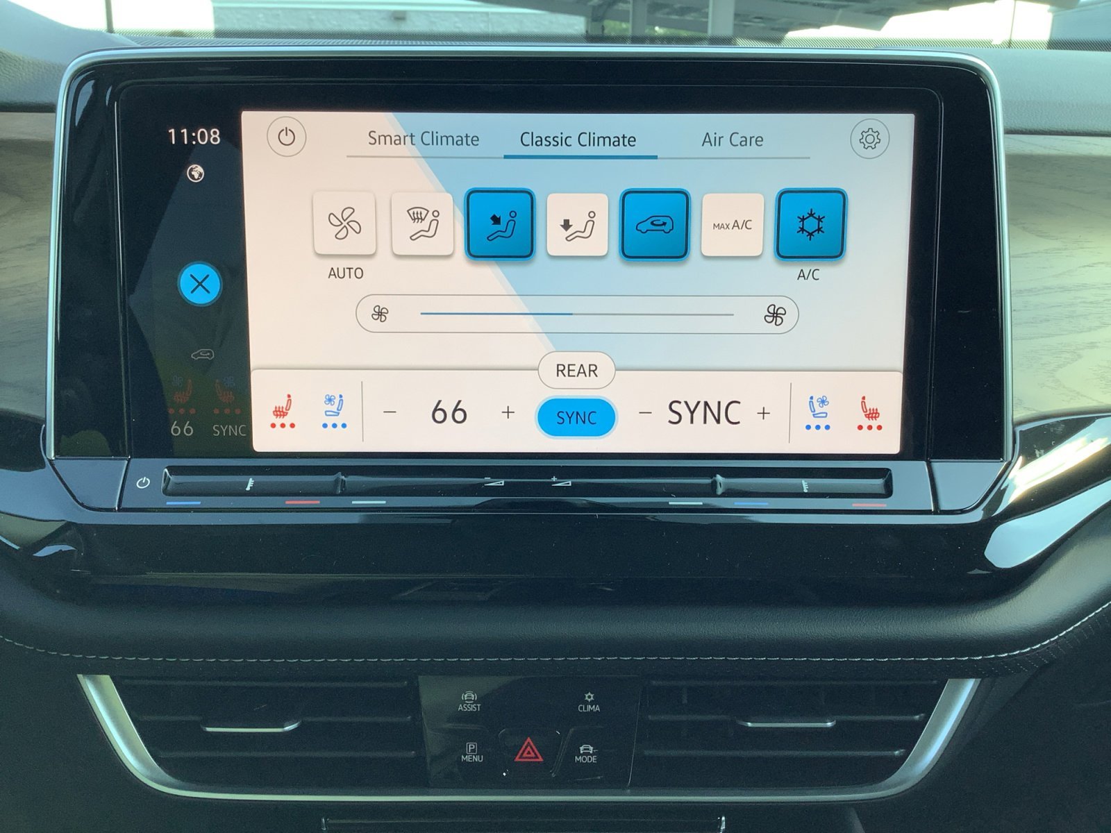 2026 Volkswagen Atlas SE w/Tech - Photo 25