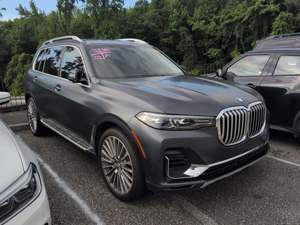 Used 2019 Gray BMW xDrive40i image 1