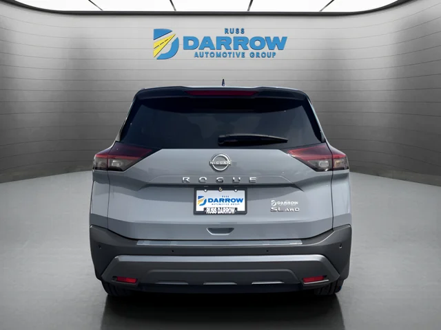 Used 2023 Gray Nissan SL image 4