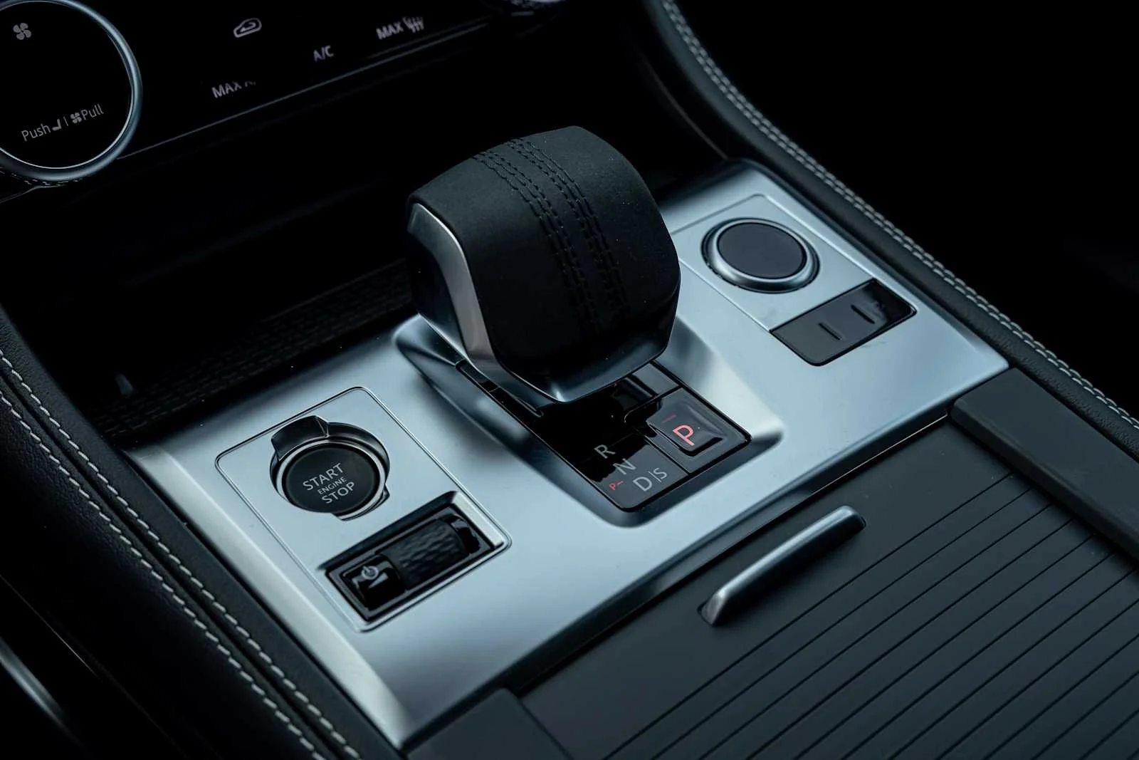 2026 Jaguar F-Pace R-Dynamic S - Photo 22